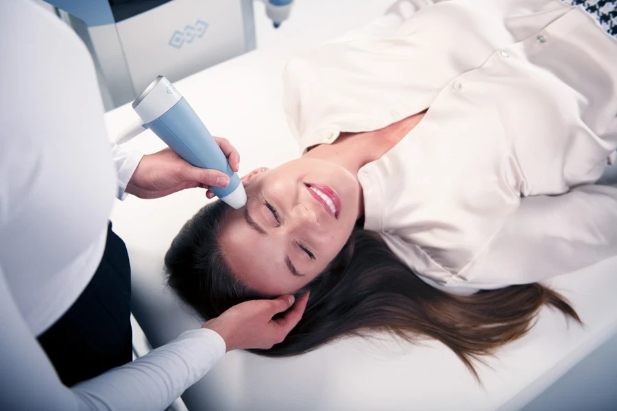 Exion — аппаратная коррекция контуров тела и качества кожи в Центре хирургии и реабилитации «Гелиос» 2