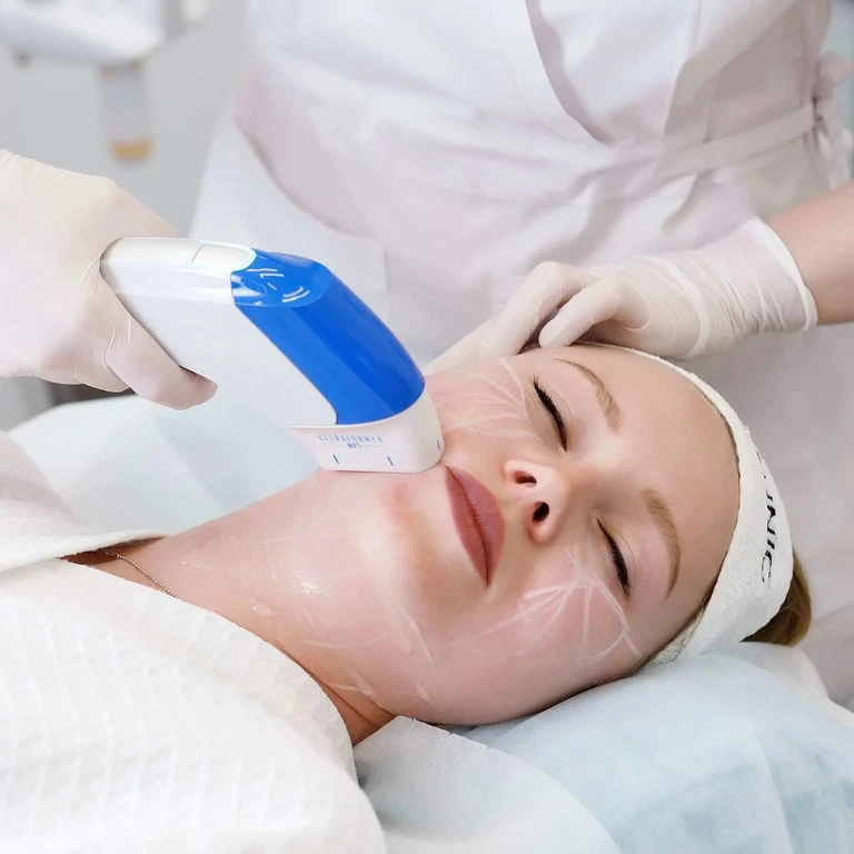 SMAS-лифтинг без операции в Центре хирургии и реабилитации «Гелиос» 1